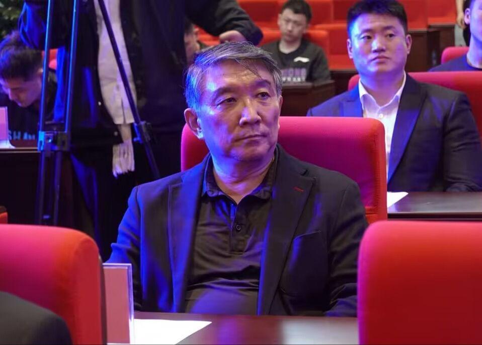 注册送彩金网站-宫鲁鸣：选拔后卫要有技术和战术素养，身体素质一定要好